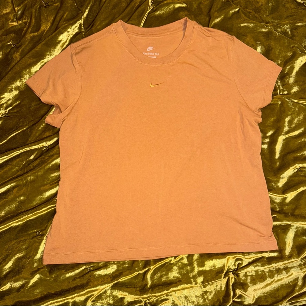 Nike short sleeve t shirt